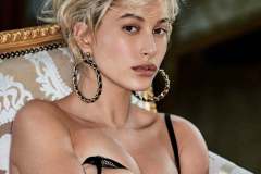 Hailey Bieber