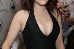 Kat Dennings Carne