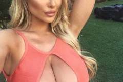 Goddess Lindsey Pelas